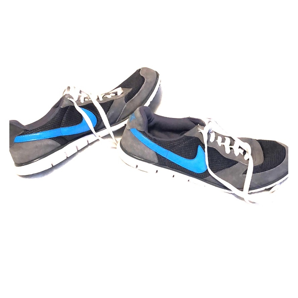 ❤️Gray and blue Nike sneaker